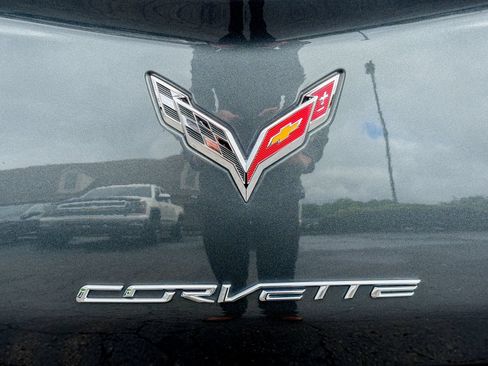 Used 2017 Chevrolet Corvette Stingray Coupe w/ 1LT RWD image 16