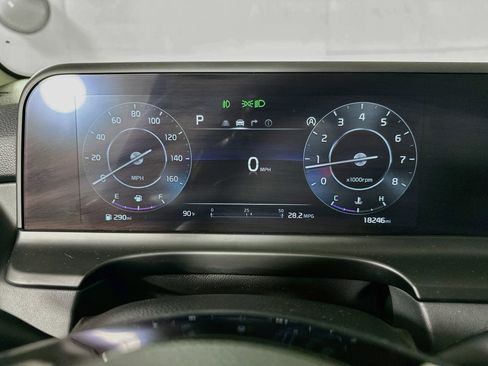 Used 2025 Kia Seltos EX FWD image 19