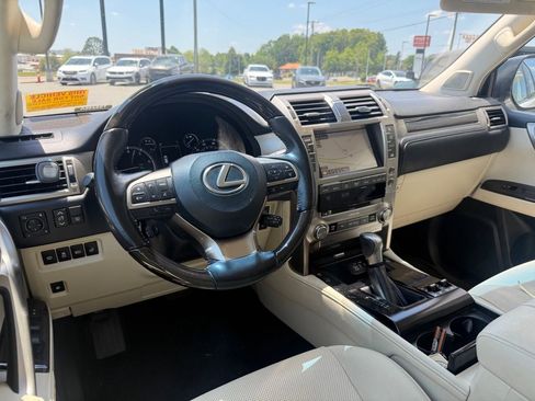 Used 2021 Lexus GX 460 Premium w/ Premium Package AWD/4WD image 5