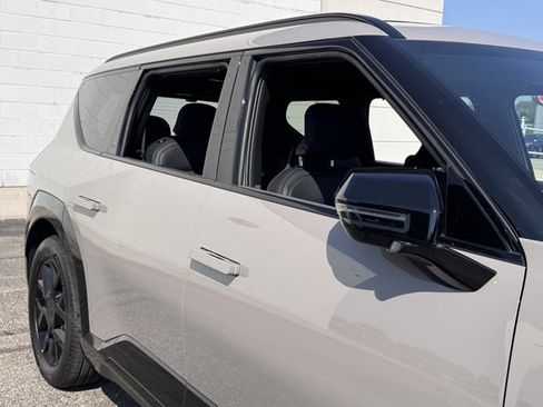 New 2026 Kia EV9 Land w/ Nightfall Edition Package image 6