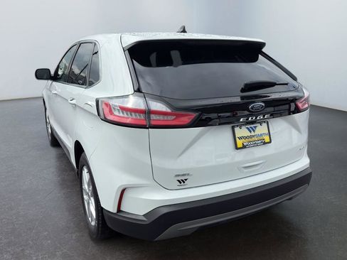 Used 2024 Ford Edge SEL image 3
