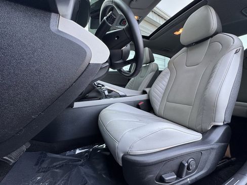 Used 2023 Hyundai Elantra Limited image 10