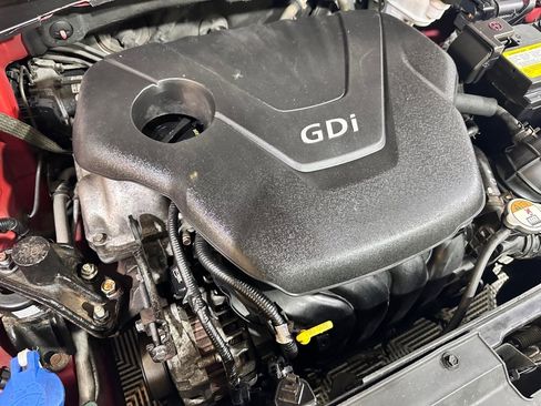 Used 2013 Hyundai Veloster w/ Style Pkg image 36