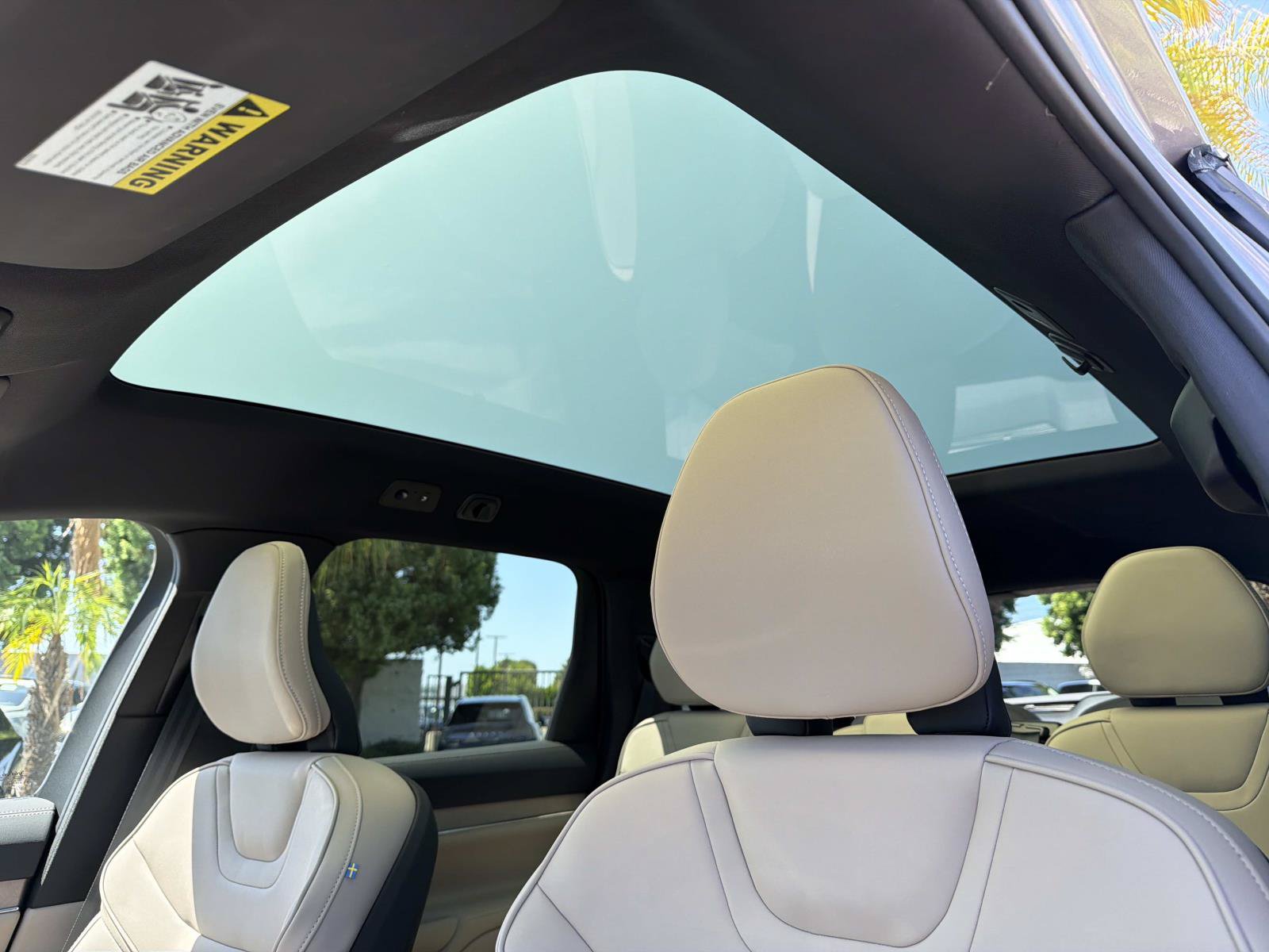 Used 2026 Volvo EX90 Plus RWD image 35