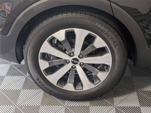 Used 2022 Kia Telluride EX w/ EX Premium Package FWD image 11