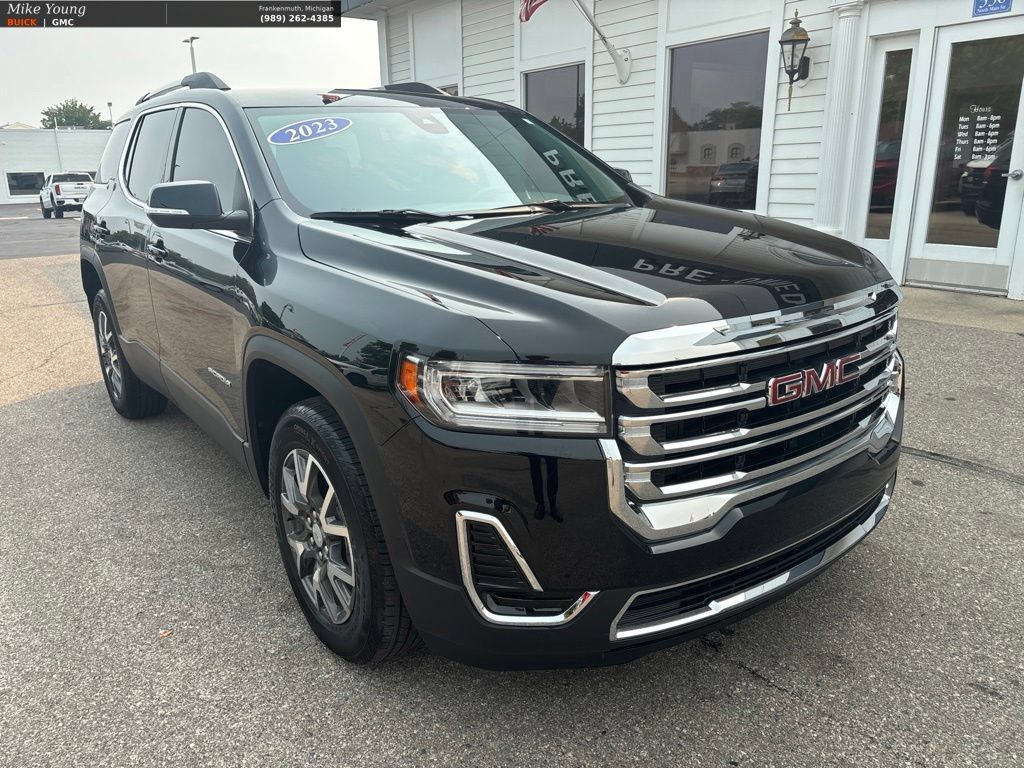 Used 2023 GMC Acadia SLE w/ Driver Convenience Package AWD/4WD image 3