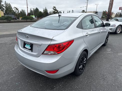 Used 2013 Hyundai Accent GLS image 5