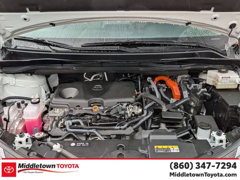 Used 2024 Toyota Sienna XLE image 39