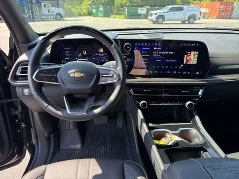 Used 2026 Chevrolet Traverse High Country FWD image 14