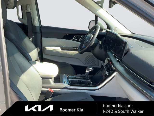 Used 2024 Kia Carnival SX Prestige FWD image 11