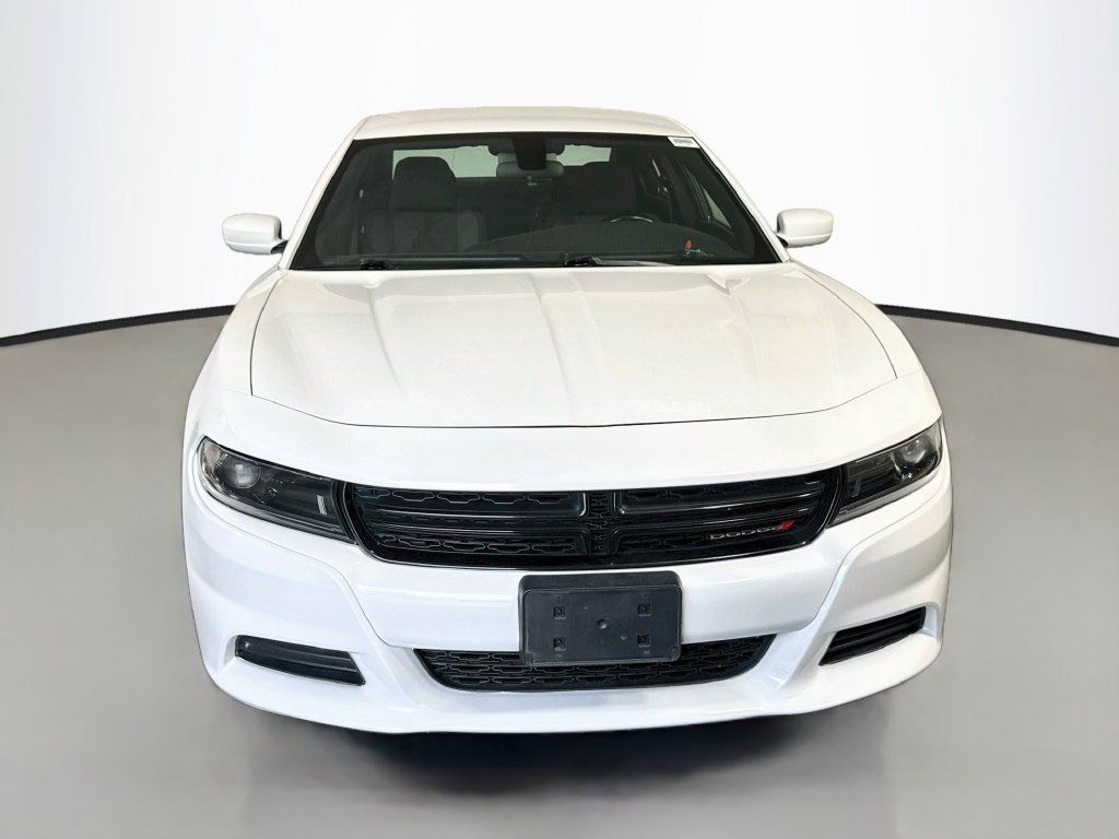 Used 2022 Dodge Charger SXT RWD image 2