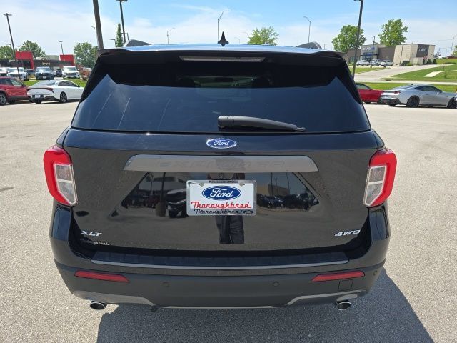 Certified 2023 Ford Explorer XLT w/ Equipment Group 202A AWD/4WD image 4