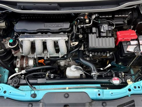 Used 2013 Honda Fit Sport image 17