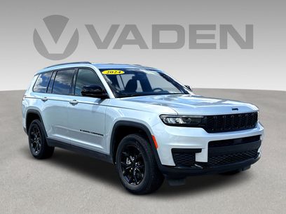 Used 2024 Jeep Grand Cherokee L Laredo