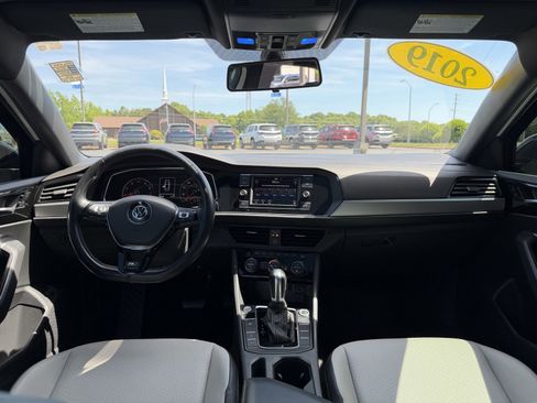 Used 2019 Volkswagen Jetta R-Line w/ R-Line Cold Weather Package FWD image 20
