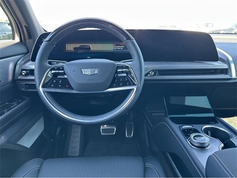 New 2026 Cadillac Vistiq Luxury image 6
