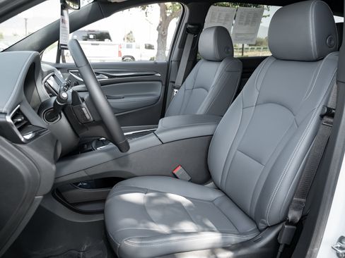 Used 2023 Buick Enclave Essence w/ LPO, Touring Package image 19