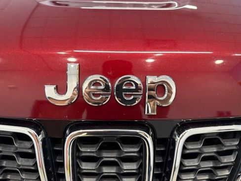 Used 2020 Jeep Grand Cherokee Limited w/ Premium Lighting Group AWD/4WD image 12