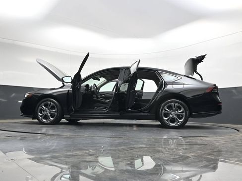 Used 2023 Honda Accord EX image 42