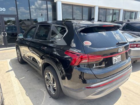 Used 2021 Hyundai Santa Fe SE FWD image 8