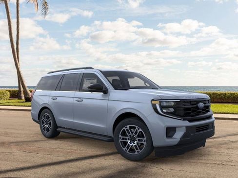 New 2025 Ford Expedition Active image 7