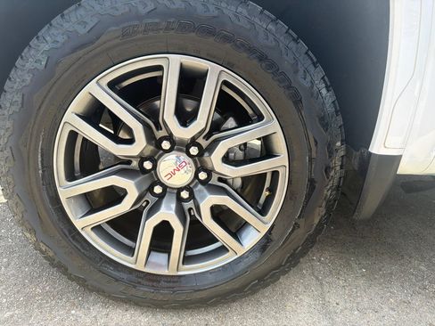 Used 2020 GMC Sierra 1500 AT4 w/ AT4 Premium Package AWD/4WD image 7