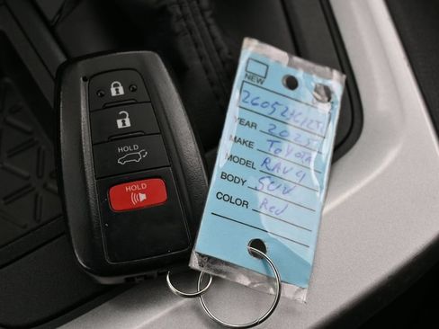 Used 2025 Toyota RAV4 XLE w/ Convenience Package FWD image 28