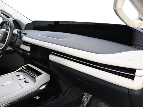 New 2025 Lincoln Navigator L Reserve image 15