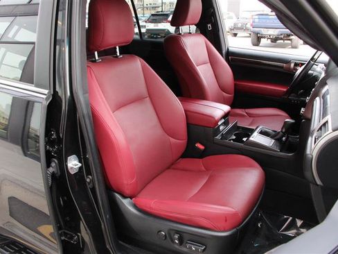 Used 2023 Lexus GX 460 Premium w/ Premium Package image 12