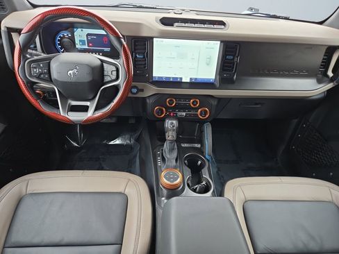 Used 2022 Ford Bronco Wildtrak image 10