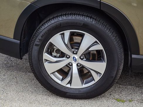 Used 2022 Subaru Ascent Premium w/ Convenience Package image 9