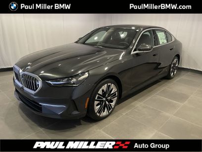 New 2026 BMW 530i xDrive w/ Premium Package