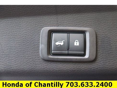 Used 2024 Mitsubishi Outlander SE Black Edition image 27