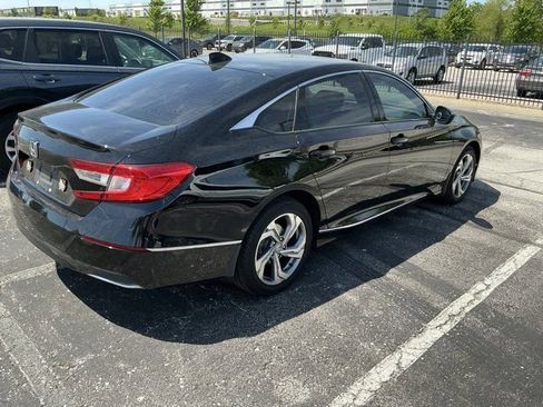 Used 2018 Honda Accord EX image 5