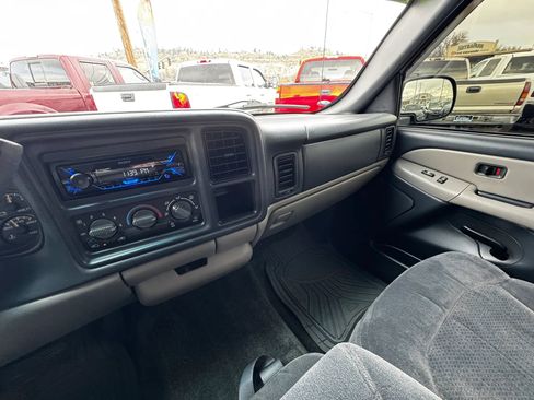 Used 2000 Chevrolet Tahoe LS w/ LS Preferred Equipment Group image 17