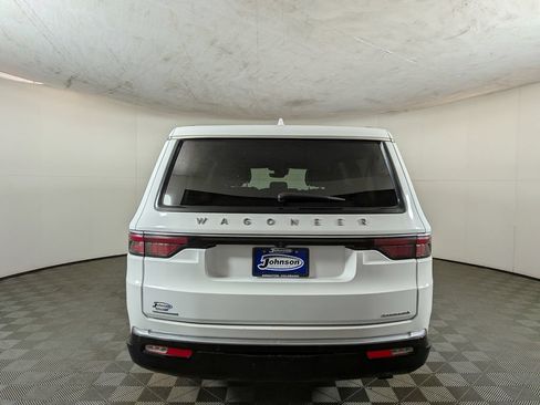 Certified 2023 Jeep Wagoneer L Series II AWD/4WD image 8