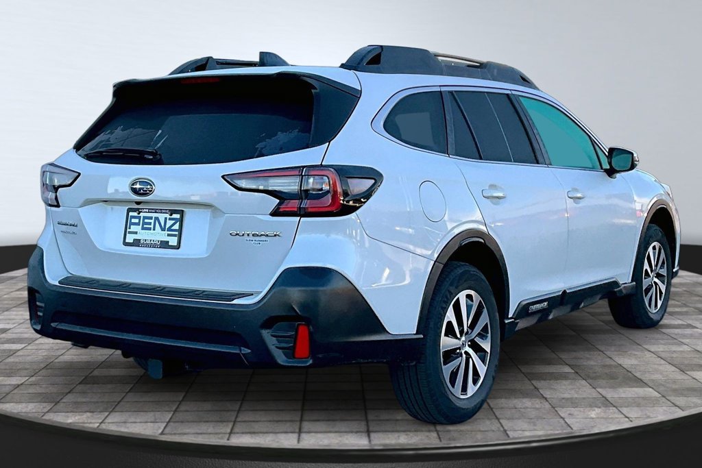 Used 2022 Subaru Outback Premium AWD/4WD image 6