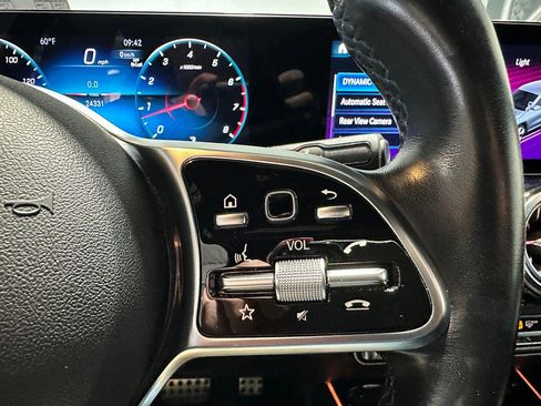 Certified 2023 Mercedes-Benz GLA 250 4MATIC image 19