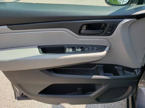 Used 2018 Honda Odyssey EX-L image 9