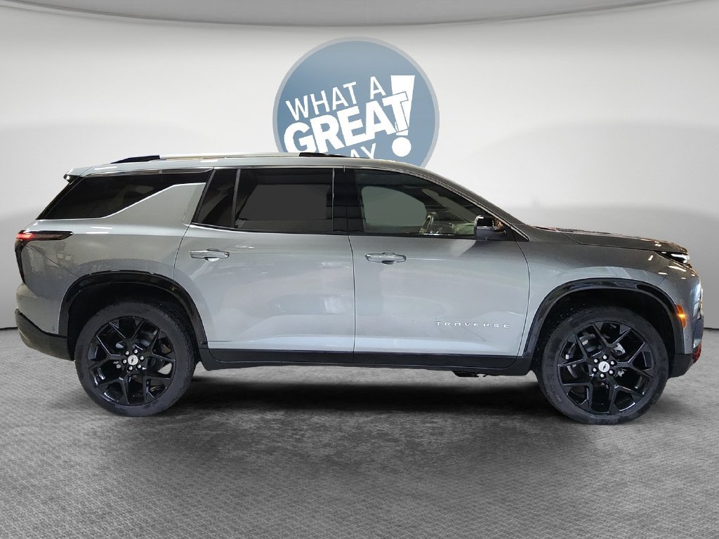 Certified 2025 Chevrolet Traverse High Country w/ LPO, Floor Liner Package AWD/4WD image 2