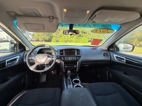Used 2015 Nissan Pathfinder S FWD image 25
