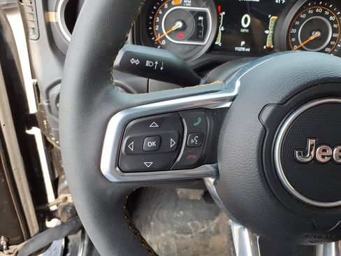 Used 2025 Jeep Wrangler Sahara w/ Safety Group image 15