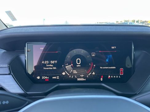 Used 2025 GMC Acadia Elevation image 24