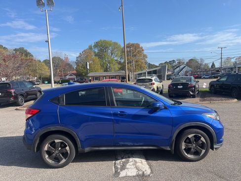 Used 2018 Honda HR-V EX image 3