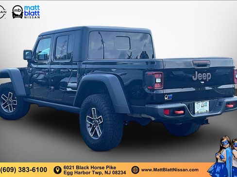 Used 2026 Jeep Gladiator Mojave AWD/4WD image 11