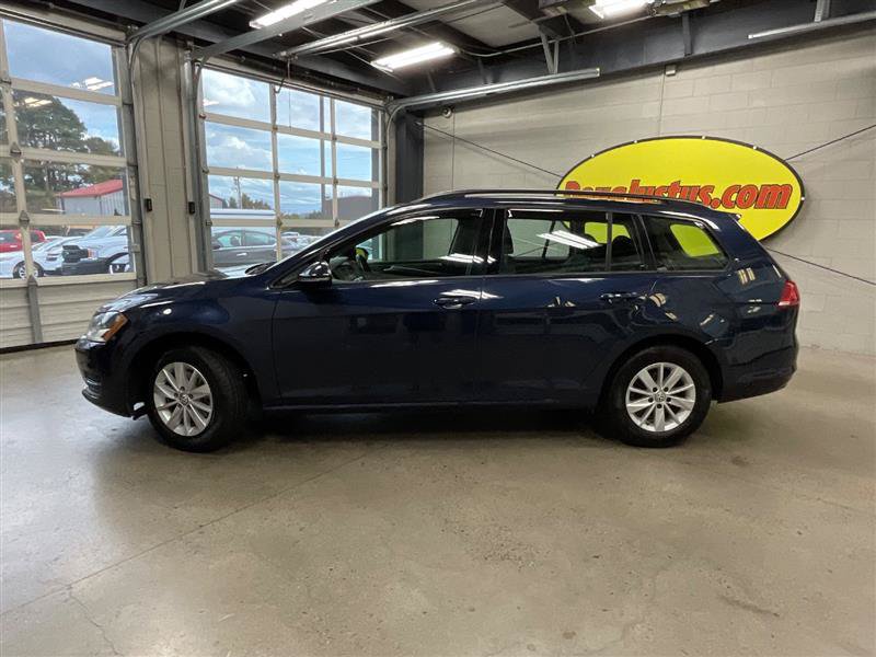 Used 2016 Volkswagen Golf S FWD image 2