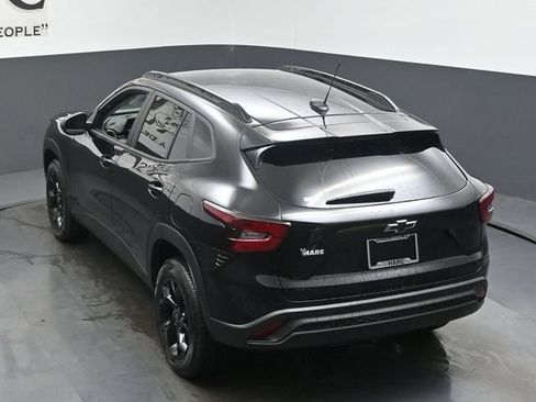 New 2026 Chevrolet Trax LT w/ Driver Confidence Package FWD image 19