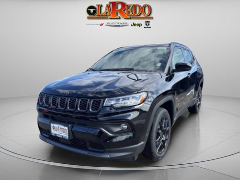 New 2026 Jeep Compass Latitude image 3