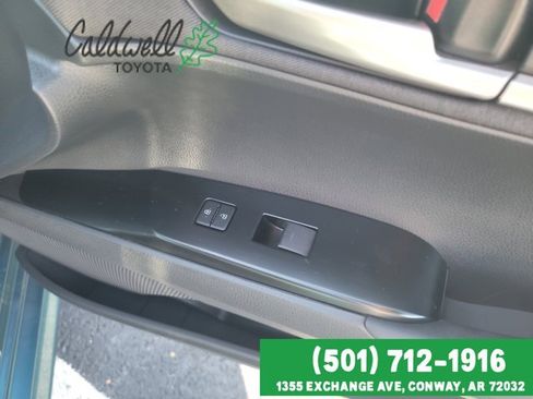 Used 2025 Toyota Camry LE image 27