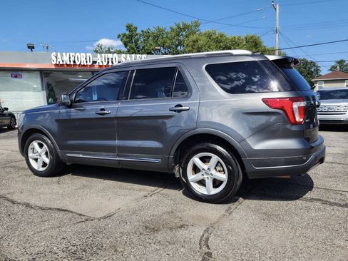 Used 2019 Ford Explorer XLT FWD image 4